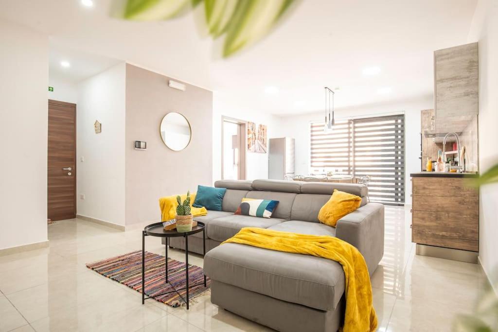 Appartement Modern, Bright & Spacious Near The Sea Marsaskala