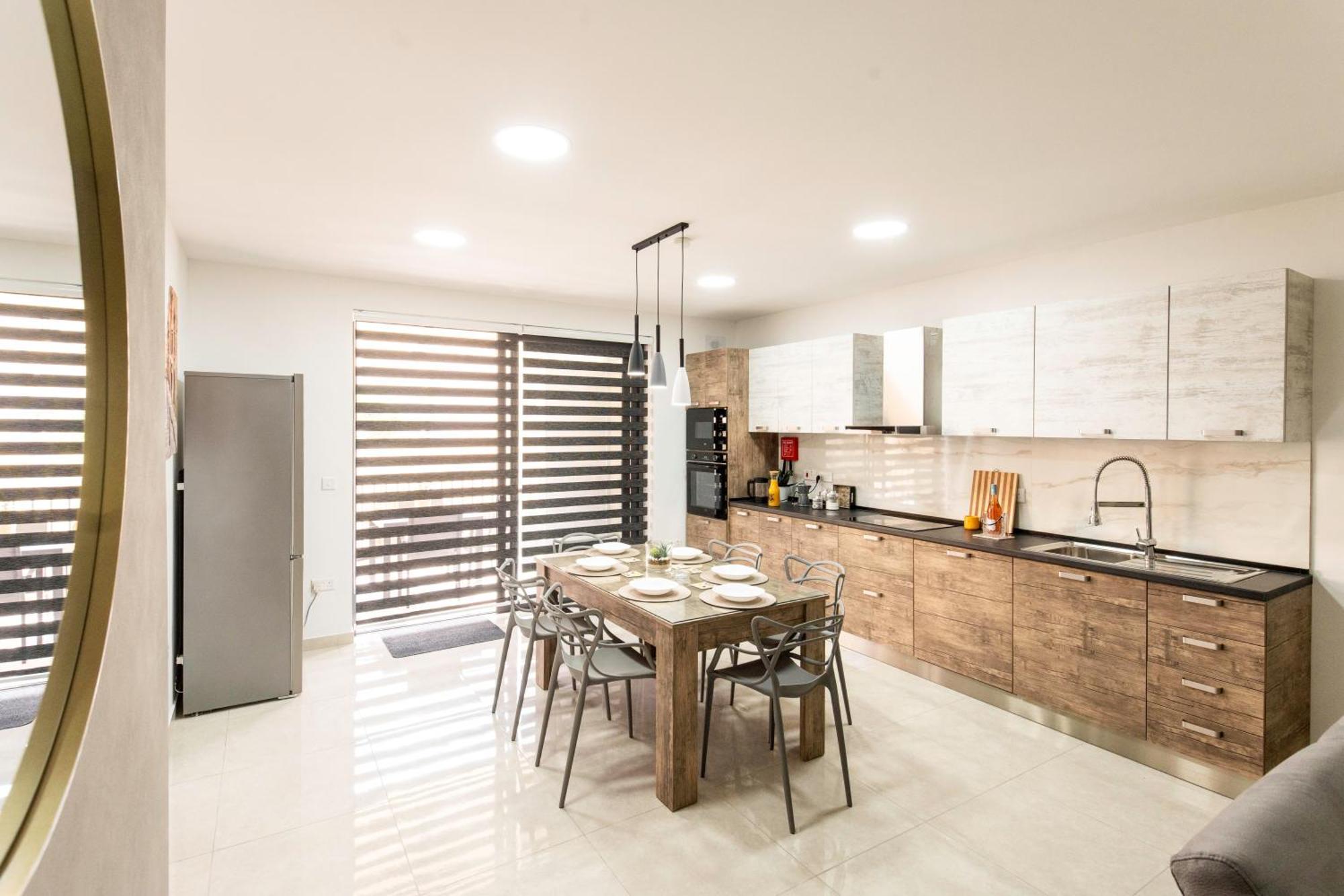 Modern, Bright & Spacious Near The Sea Marsaskala