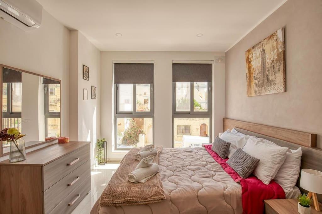 Modern, Bright & Spacious Near The Sea Appartement *