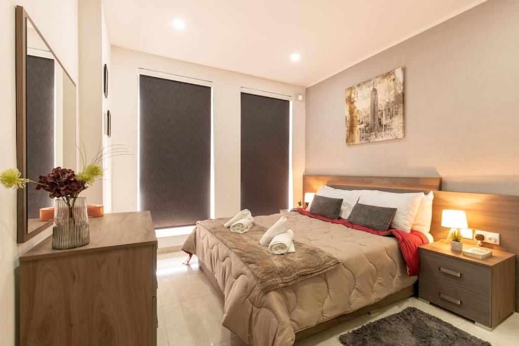 Modern, Bright & Spacious Near The Sea Appartement